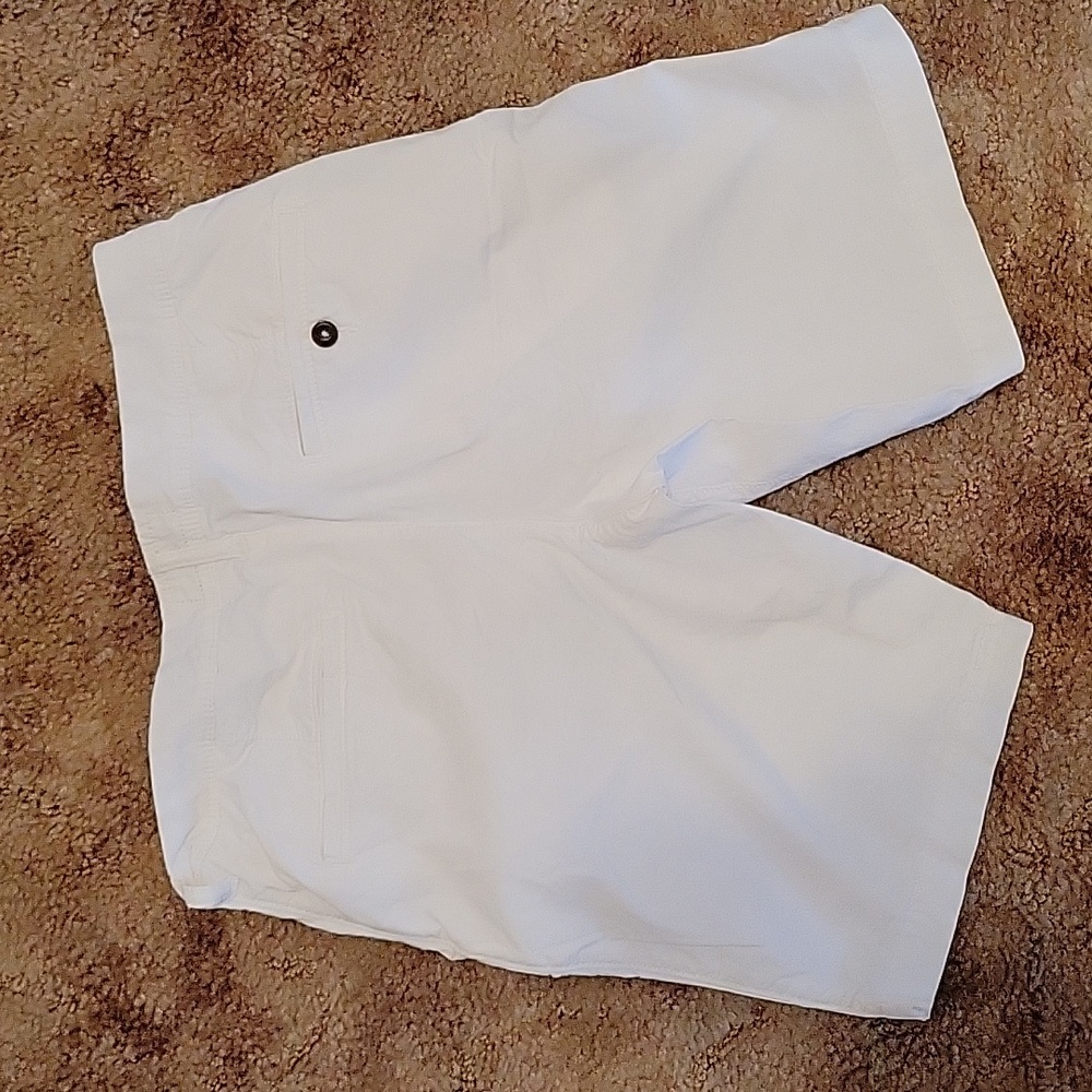 Shorts - Picture 3 of 3